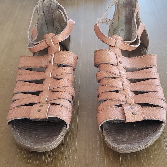 G H BASS CO Shoes - G H BASS & CO  LEATHER SANDALS